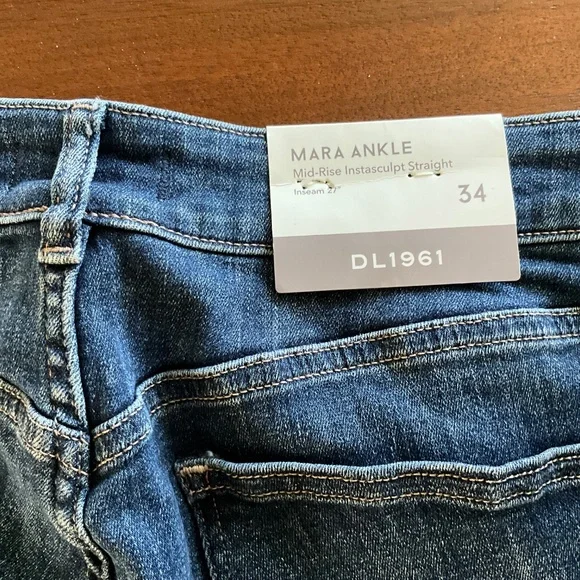 DL1961 NWT $269 Mara Mid-Rise Ankle Instasculpt Jeans Size 34 Fits Like a 31 - Picture 4 of 12